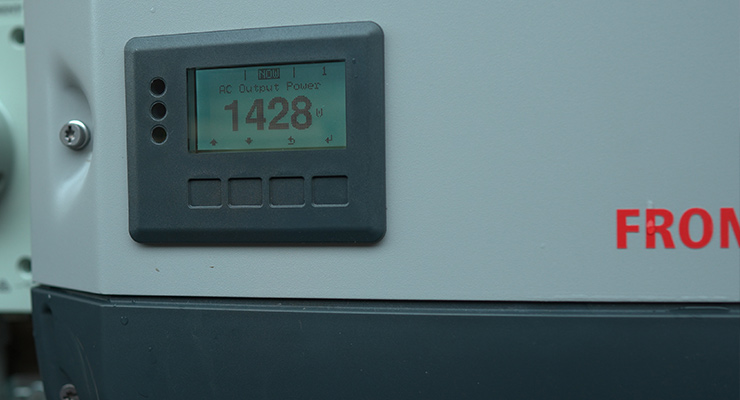 monitoring screen on fronius inverter