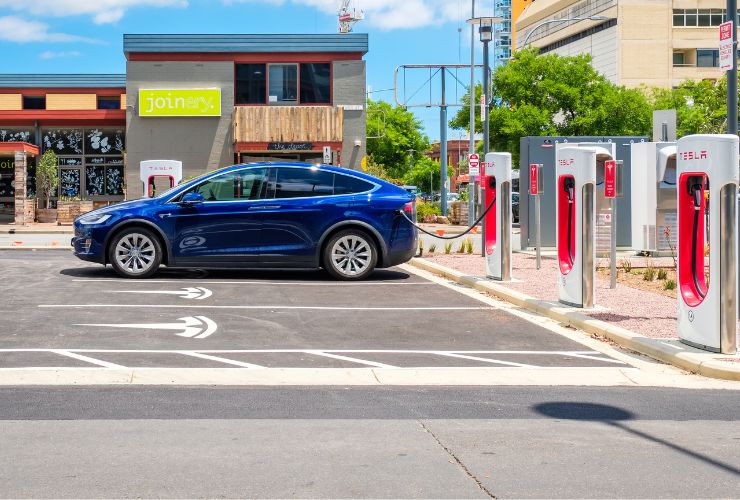 EV charging at Charging Station