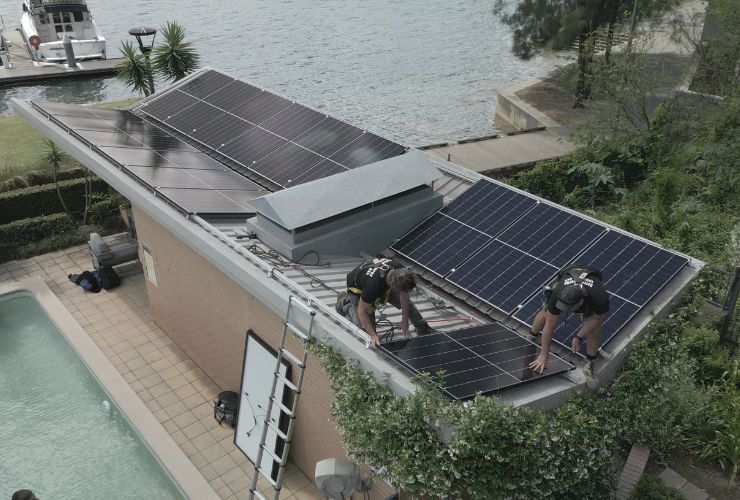 solar panels being installed by qualified local installers, one of the many DOs when buying solar